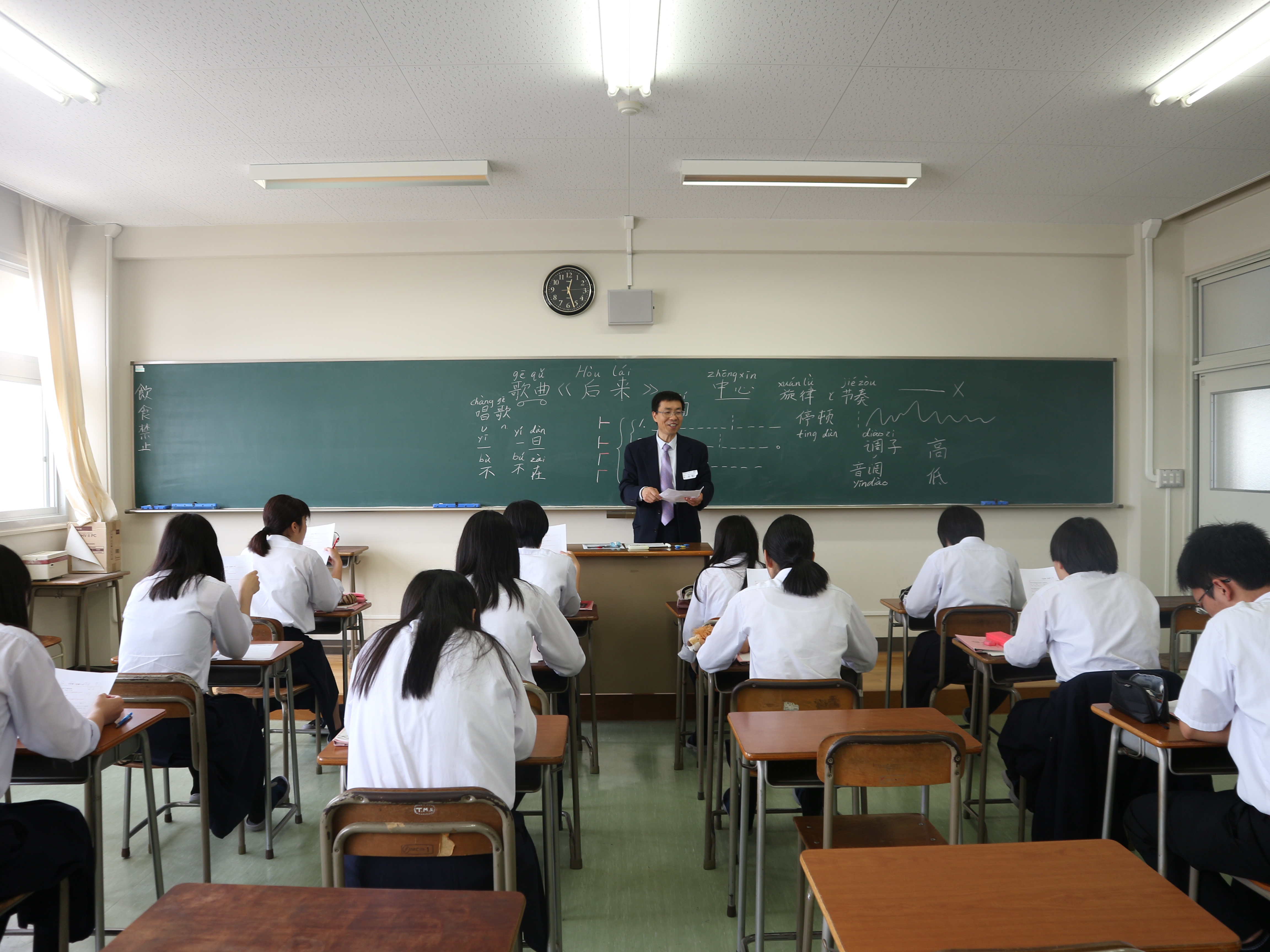 日本孔子课堂在神户商业高中开展文化活动